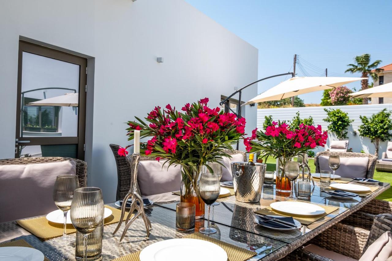Rooms At Villa Amour Cyprus Вороклини Екстериор снимка