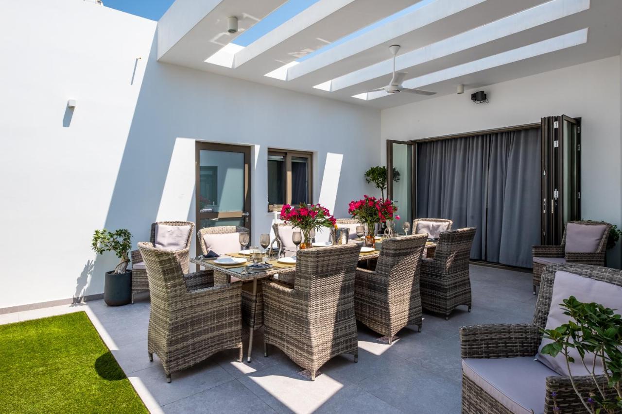 Rooms At Villa Amour Cyprus Вороклини Екстериор снимка